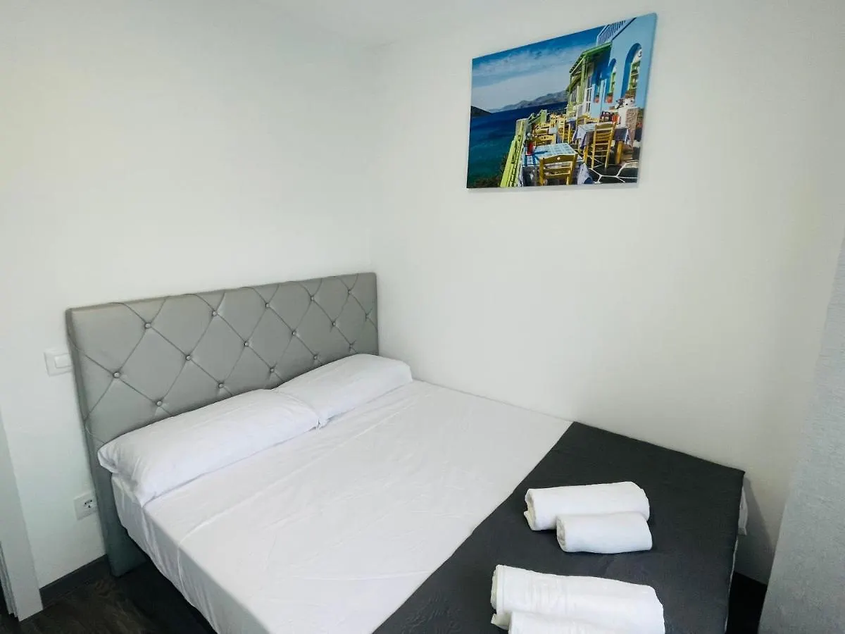 Barca 5 New Beach Apartment Sant Adria de Besos