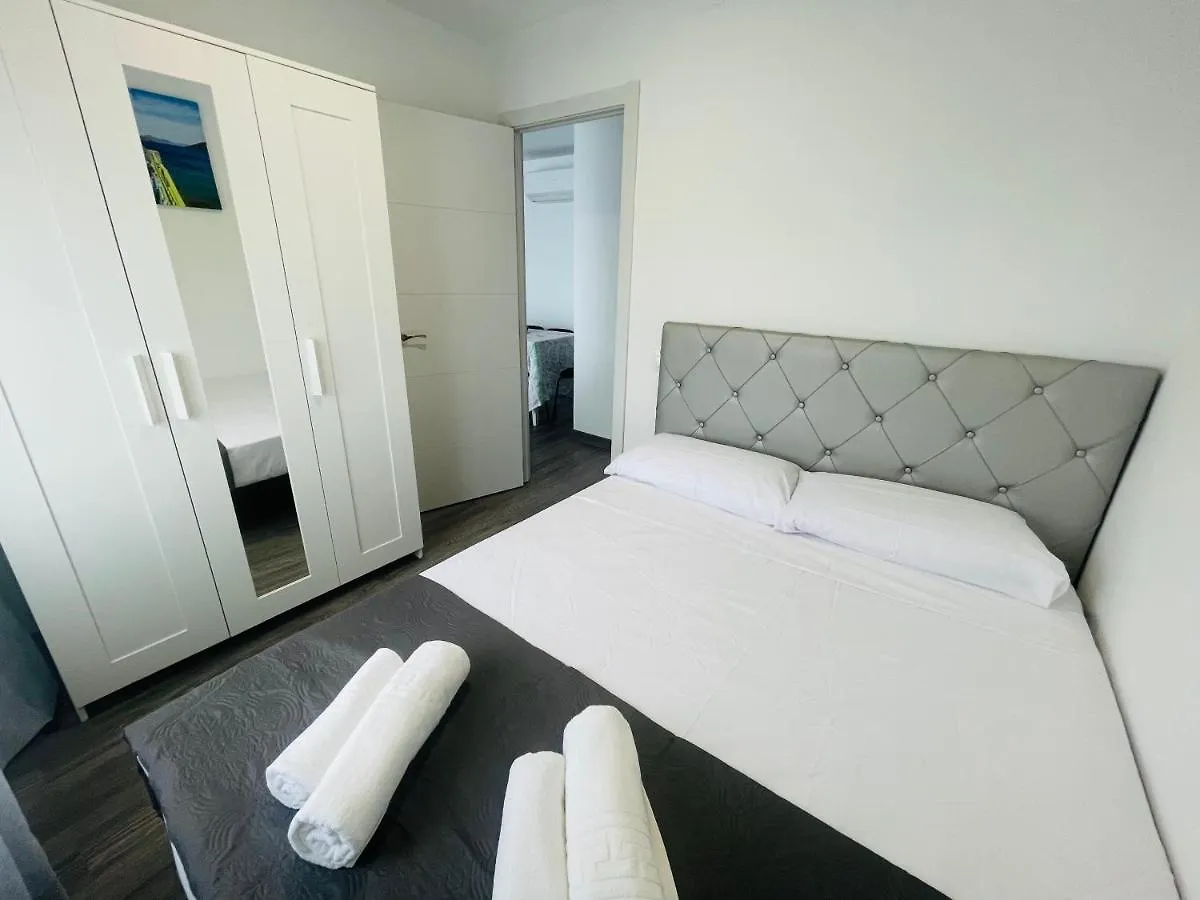 Barca 5 New Beach Apartment Sant Adria de Besos